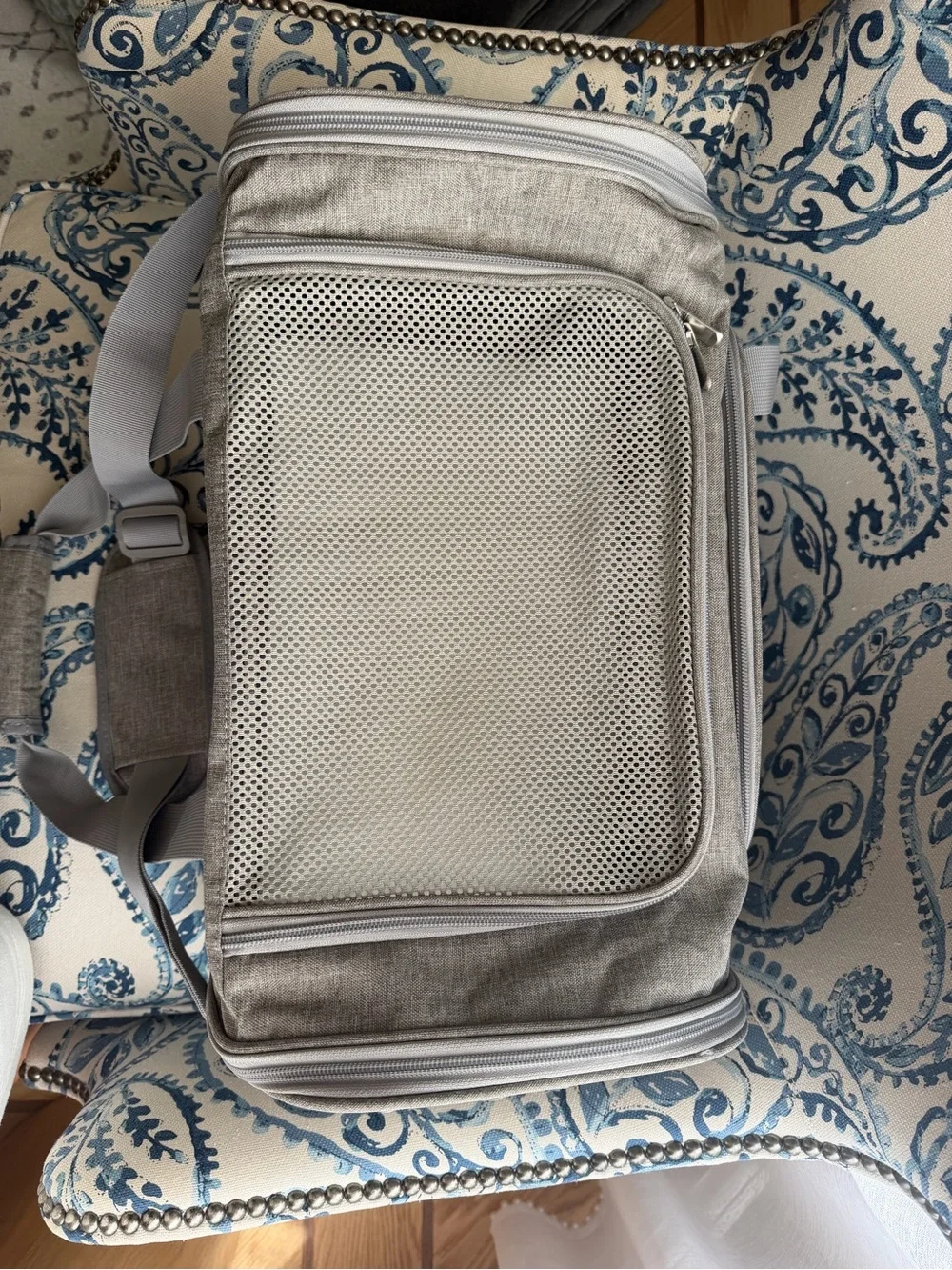 Airline Approved Soft-Sided Pet Carrier – Medium (17” x 11” x 11”) | Like New